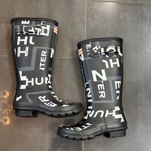 Kids Hunter Black & White Logo Pattern Rain Boots
